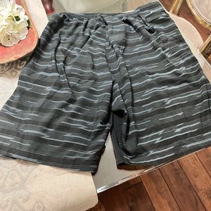 Men’s Nike dri-fit shorts XL